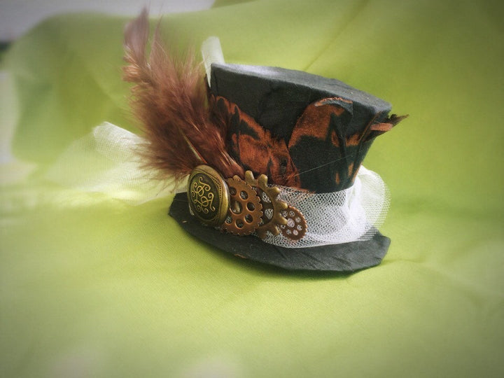 Any colors :) Custom made. Mini top hat, Steampunk, Mad Hatter, Alice in Wonderland, Burlesque, cosplay, party