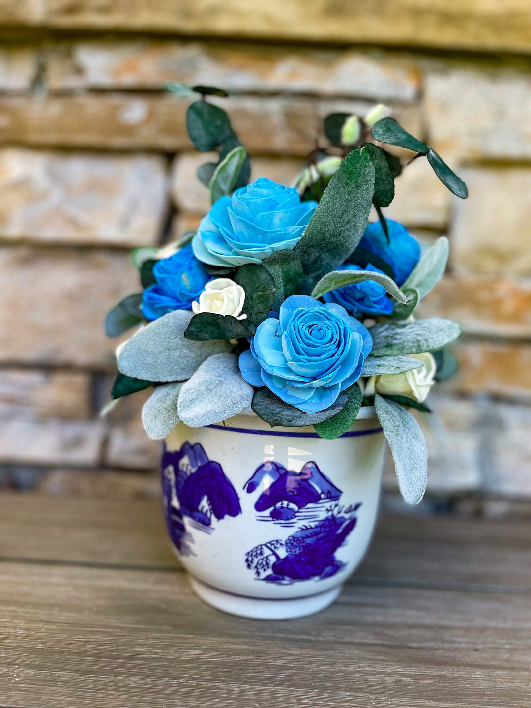 Sola Wood Flower arrangements. Eco Friendly. Blue flower.